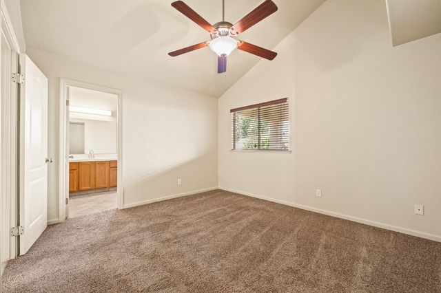 988 Ramona, Clovis, CA 93612