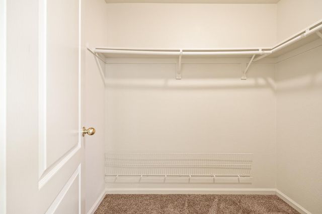 988 Ramona, Clovis, CA 93612