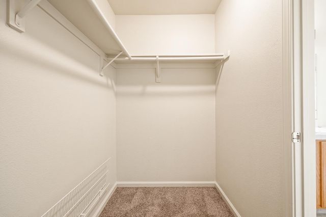 988 Ramona, Clovis, CA 93612