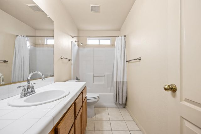 988 Ramona, Clovis, CA 93612