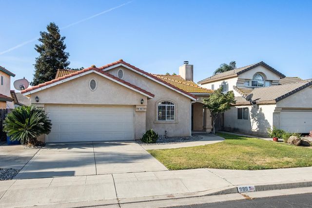 988 Ramona, Clovis, CA 93612