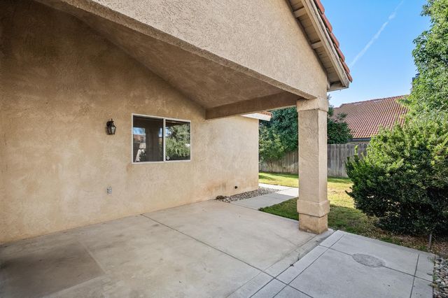 988 Ramona, Clovis, CA 93612