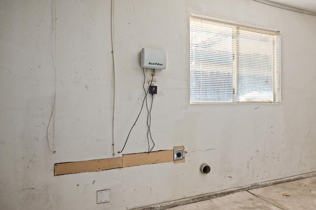 988 Ramona, Clovis, CA 93612