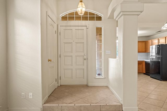 988 Ramona, Clovis, CA 93612