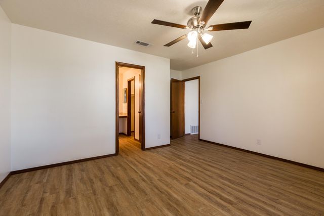 7401 Scotts Place NE, Albuquerque, NM 87109