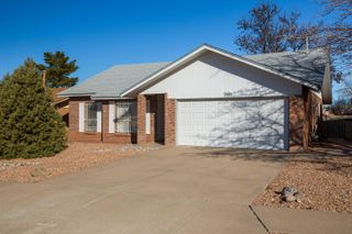 7401 Scotts Place NE, Albuquerque, NM 87109