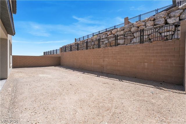 981 Estates Bend Court, Las Vegas, NV 89138