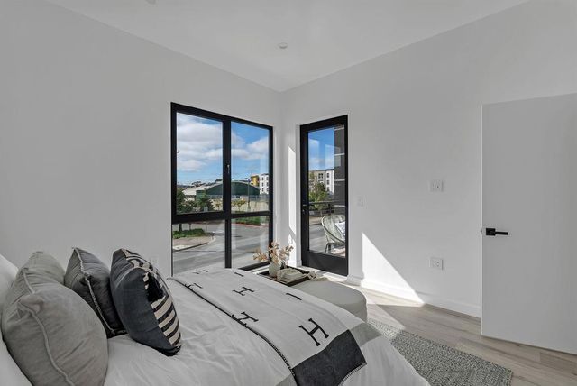 889 McLellan Drive 206, South San Francisco, CA 94080