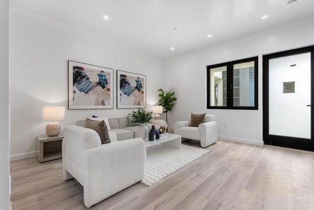 889 McLellan Drive 206, South San Francisco, CA 94080