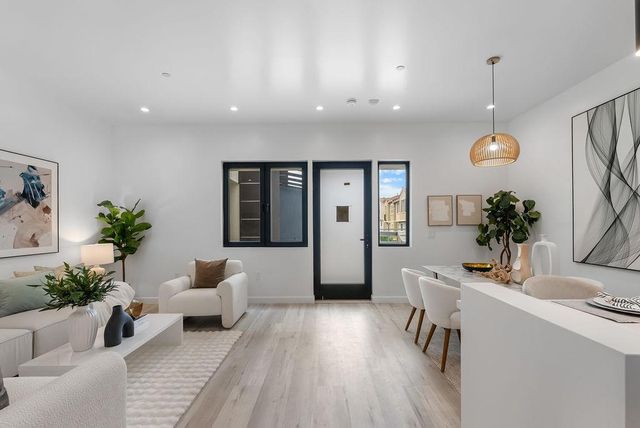 889 McLellan Drive 206, South San Francisco, CA 94080