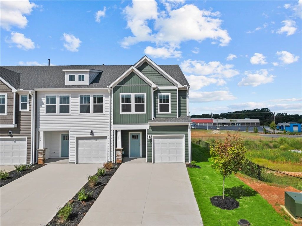 202 Cali Way, Piedmont, SC 29673