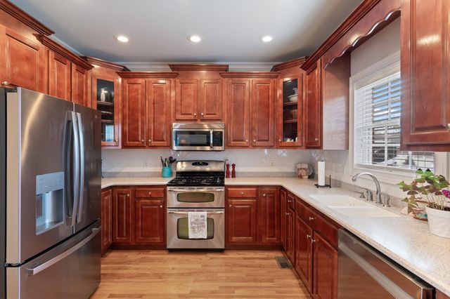 2910 Sulphur Springs Rd, Murfreesboro, TN 37129