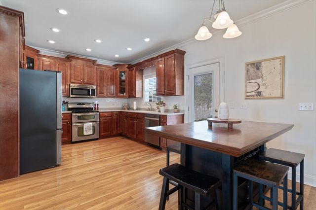 2910 Sulphur Springs Rd, Murfreesboro, TN 37129