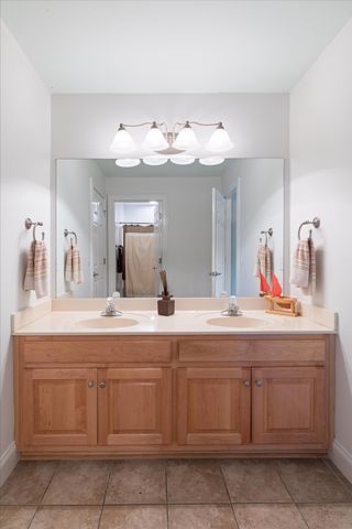 2910 Sulphur Springs Rd, Murfreesboro, TN 37129