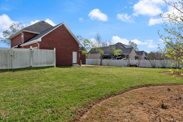 2910 Sulphur Springs Rd, Murfreesboro, TN 37129