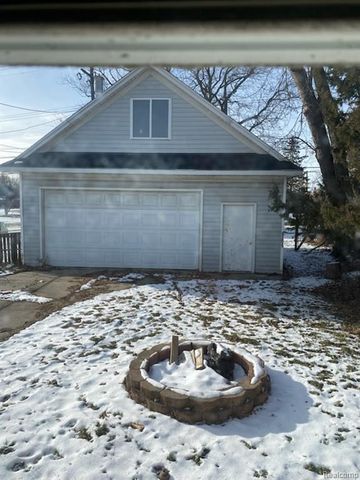 27869 Tighe Street, Roseville, MI 48066