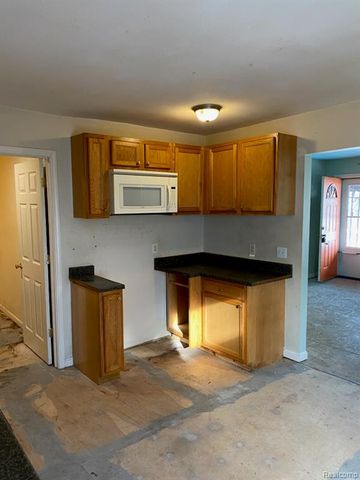 27869 Tighe Street, Roseville, MI 48066