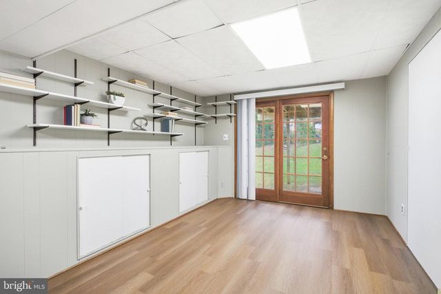 9216 KRISTIN LN, Fairfax, VA 22032