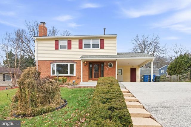 9216 KRISTIN LN, Fairfax, VA 22032