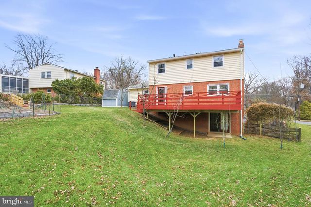 9216 KRISTIN LN, Fairfax, VA 22032