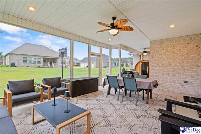 3150 Woodside Dr., Effingham, SC 29541