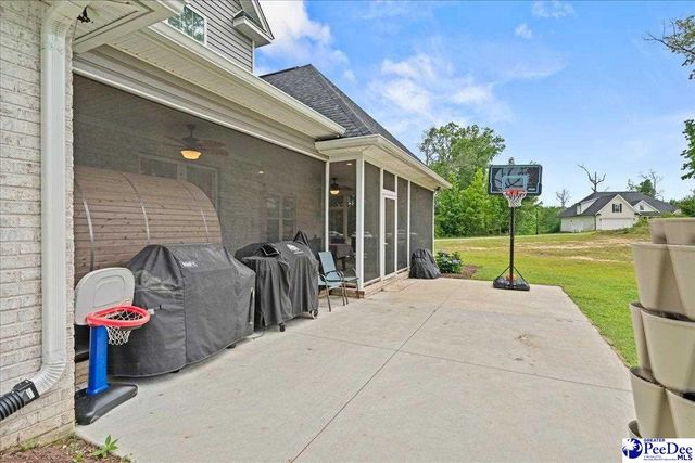 3150 Woodside Dr., Effingham, SC 29541
