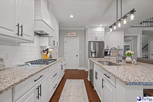 3150 Woodside Dr., Effingham, SC 29541