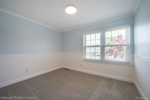 1884 Charrington Drive, West Bloomfield Charter Township, MI 48324