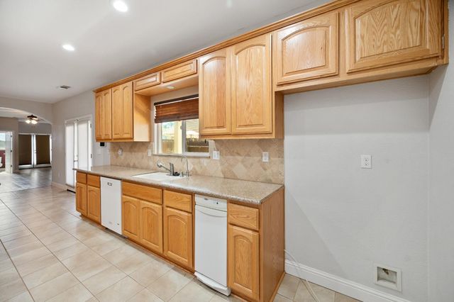 4530 Maximus Rd, Denair, CA 95316