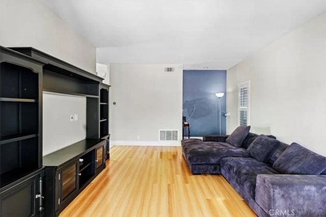 7252 Pecan Ave, Moorpark, CA 93021