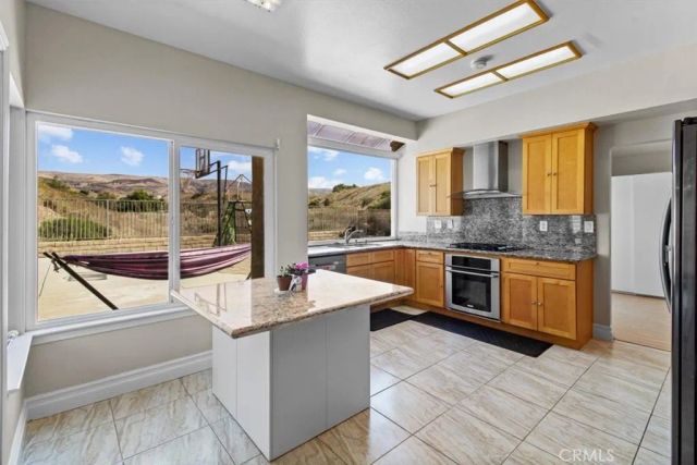 7252 Pecan Ave, Moorpark, CA 93021
