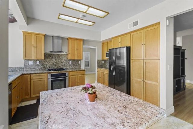 7252 Pecan Ave, Moorpark, CA 93021