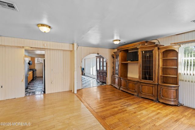 271 Joe Parker Road, Lakewood, NJ 08701