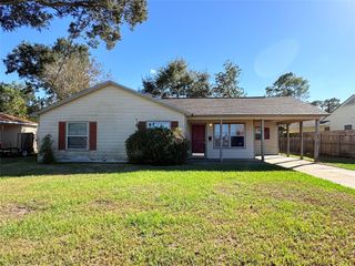 629 W Norris Street, El Campo, TX 77437