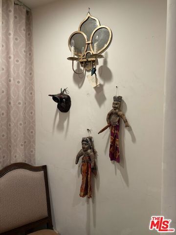 2252 W Washington Boulevard, Los Angeles, CA 90018