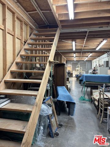 2252 W Washington Boulevard, Los Angeles, CA 90018