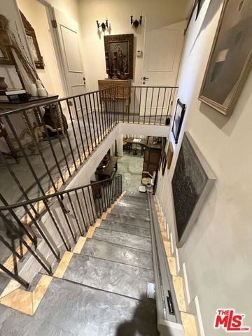 2252 W Washington Boulevard, Los Angeles, CA 90018