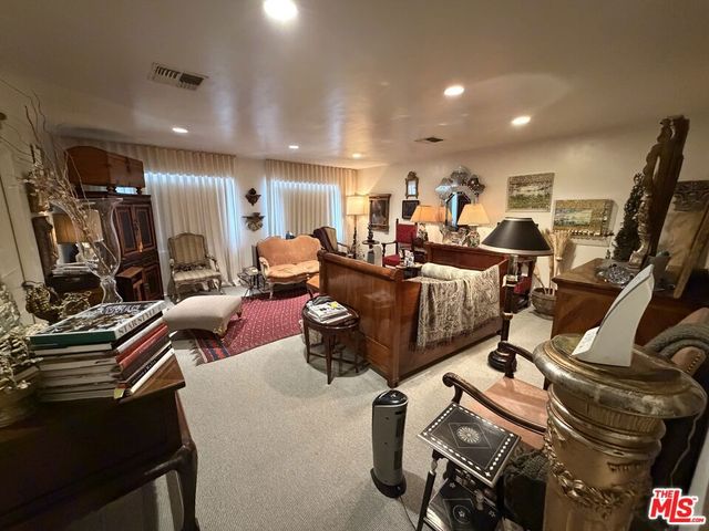 2252 W Washington Boulevard, Los Angeles, CA 90018