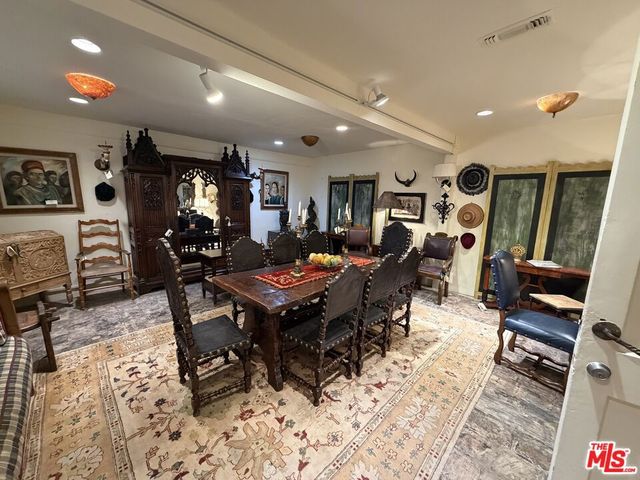 2252 W Washington Boulevard, Los Angeles, CA 90018