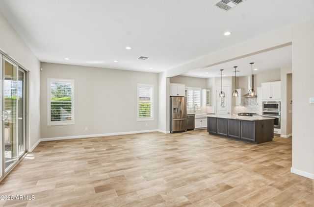 18125 N 65TH Place, Phoenix, AZ 85054