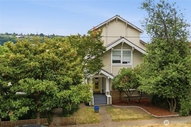 2215 Yale Ave E, Seattle, WA 98102