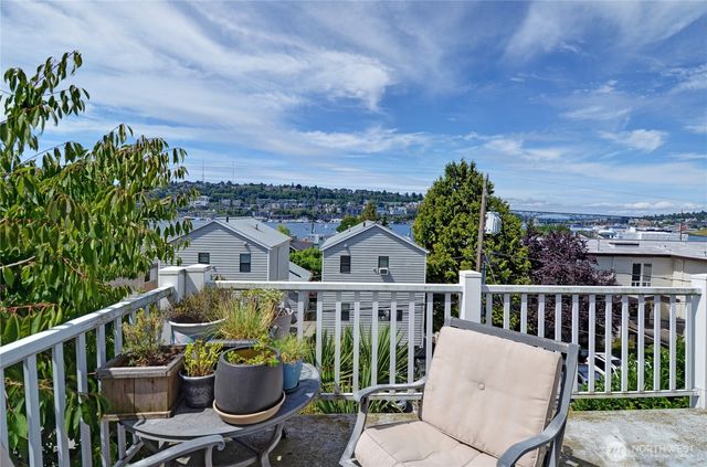 2215 Yale Ave E, Seattle, WA 98102