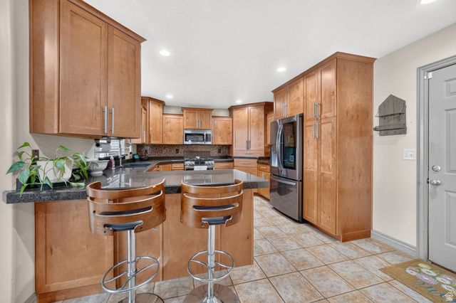 5668 W TUSCAN ROSE CIR, Herriman, UT 84096