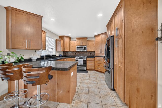 5668 W TUSCAN ROSE CIR, Herriman, UT 84096