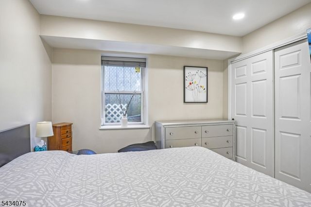 272 Walnut St 6D, Newark City, NJ 07105