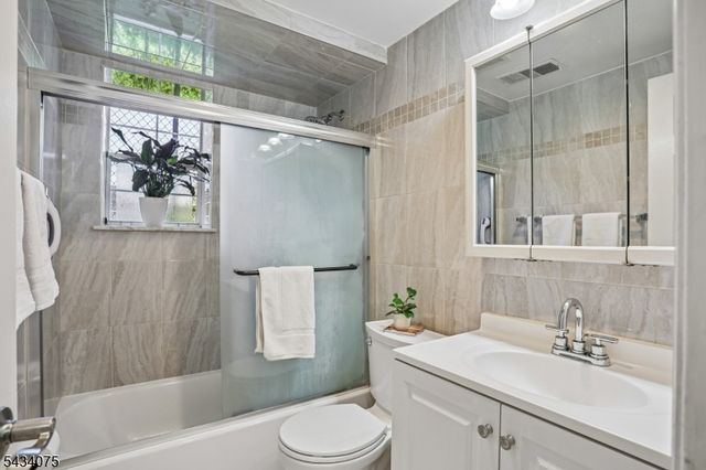 272 Walnut St 6D, Newark City, NJ 07105
