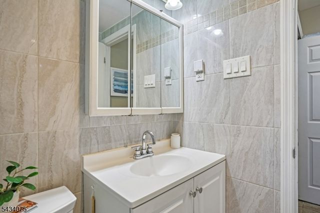 272 Walnut St 6D, Newark City, NJ 07105