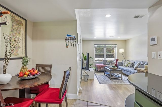 272 Walnut St 6D, Newark City, NJ 07105