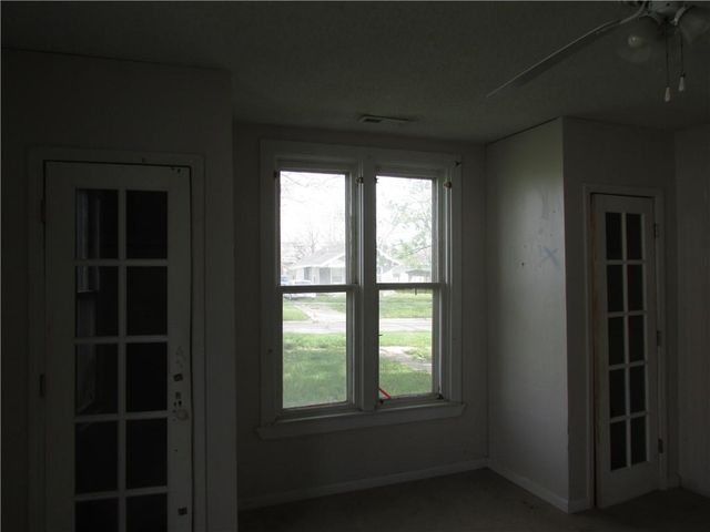 517 Lincoln Avenue, Osawatomie, KS 66064