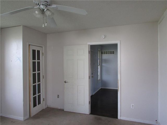 517 Lincoln Avenue, Osawatomie, KS 66064